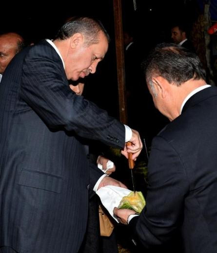 Başbakandan Kızılcahamama giderken kavun molası