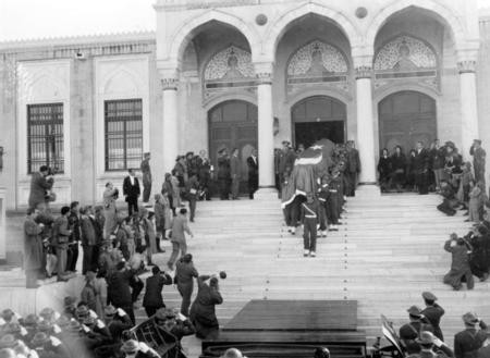 Atayı 74. ölüm yıldönümüde anıyoruz