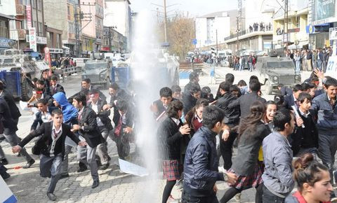 Yüksekova karıştı