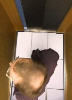 Asansörde korku dolu anlar