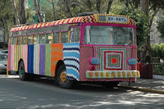 Örgülü sokak sanatı