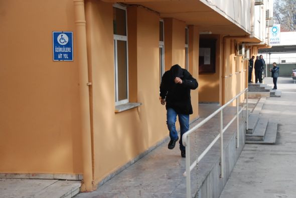 Bak yürüyün gidin