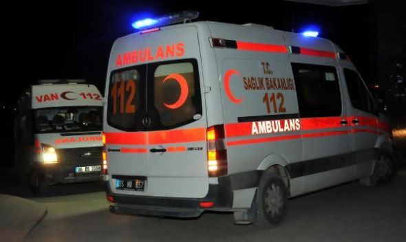 Askeri araç şarampole yuvarlandı