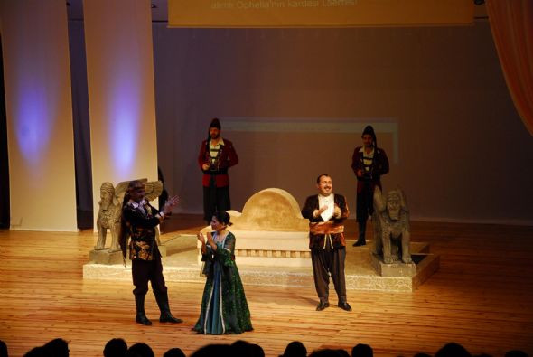 Kürtçe Hamlet ilgi gördü
