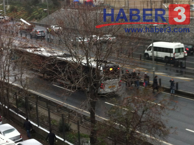 İSTANBULDA METROBÜS DEHŞETİ !