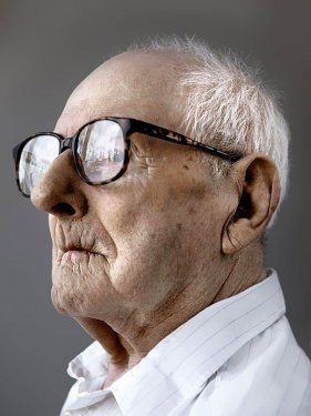 Alman fotoğrafçı 100 yaşını aşanları fotoğrafladı