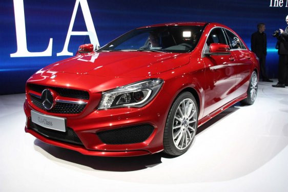Coupe görünümlü 4 kapılı Mercedes CLA tanıtıldı
