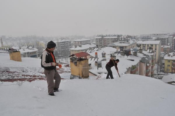 İşsiz gençlerin ölümle dansı!
