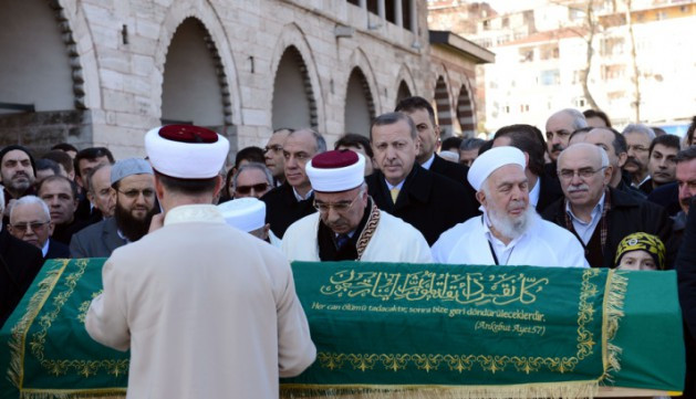 Başbakan Erdoğan gözyaşlarını tutamadı