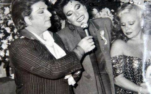 Paşa ve Diva dudak dudağa