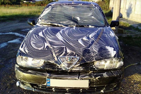 Otomobilinizi temizlemek için 10 ilginç yol