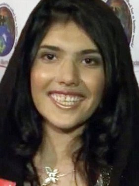 Afgan Ayşe yeni görüntüsüne kavuştu