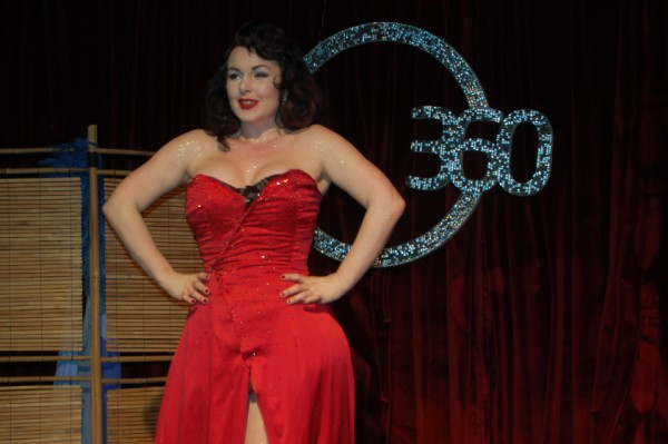 Burlesque İstanbul göz kamaştırdı