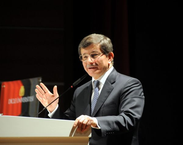 Davutoğlundan iddialara sert tepki