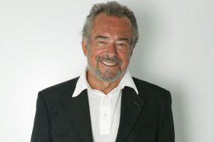 Hapis yattım