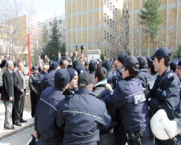 Hacettepede olaylar çıktı