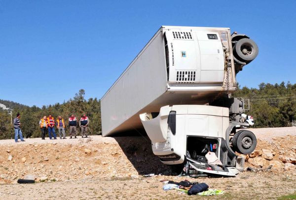 İsteseniz böyle durmaz !