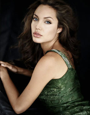 Angelina Jolienin aynısı