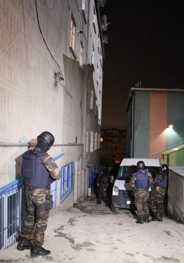 İstanbulda şafak operasyonu