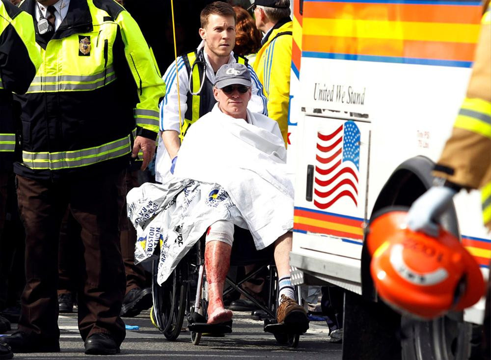 Boston Maratonu kana bulandı