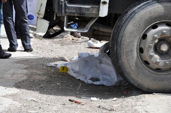 Polis, dehşeti çarşafla gizledi