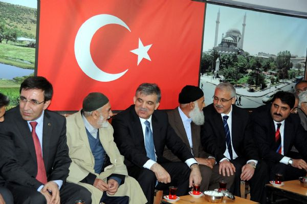 Sıkıntıları kardeşlik ruhuyla aşacağız
