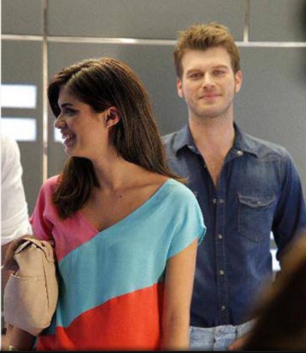 Victorias Secret meleği Kıvançın kollarında