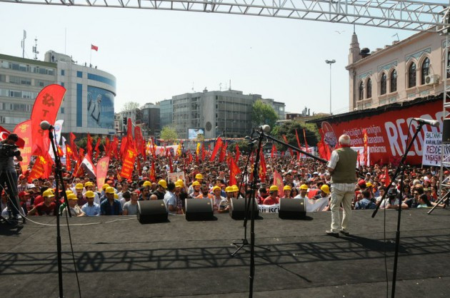 Kadıköyde 1 Mayıs bayram havasında geçiyor