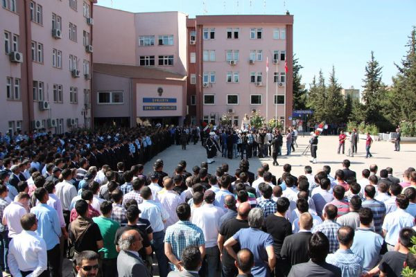 Şehit polise son veda