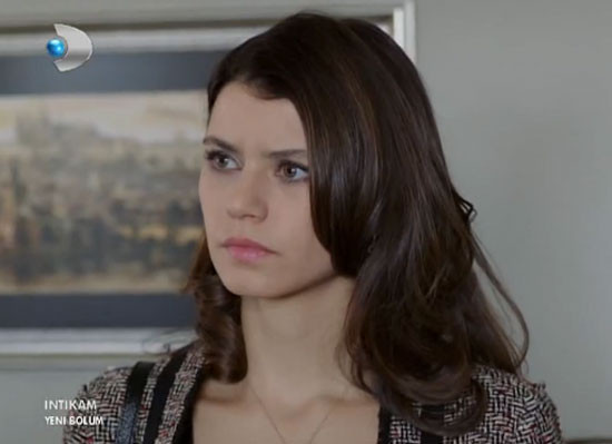 Beren Saate tayt tepkisi