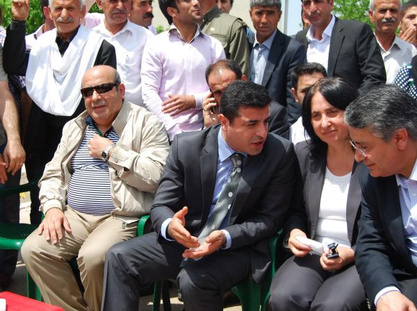 Demirtaştan PKKlılara...