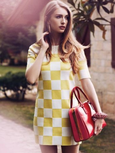 Yasemin Allen InStyle için poz verdi