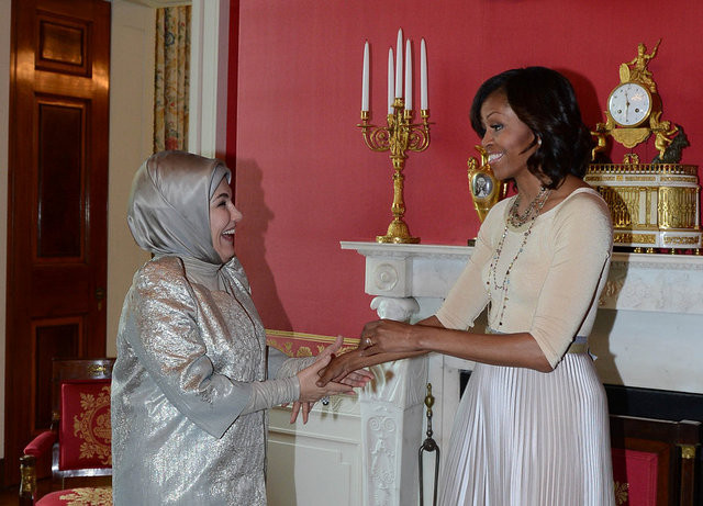Ev sahibi Michelle Obama...