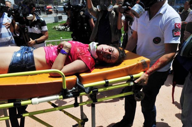 Taksim´de turist kadın yaralandı!