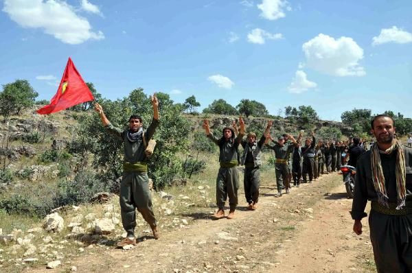 Bagok Dağına PKK flamalı çadır kurdular