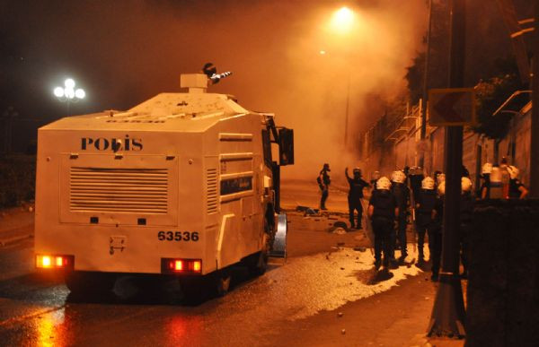İstanbulda gözaltı operasyonu