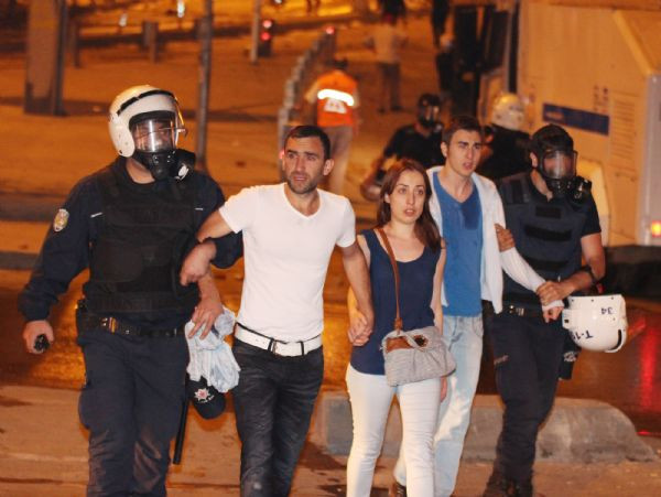 İstanbulda gözaltı operasyonu