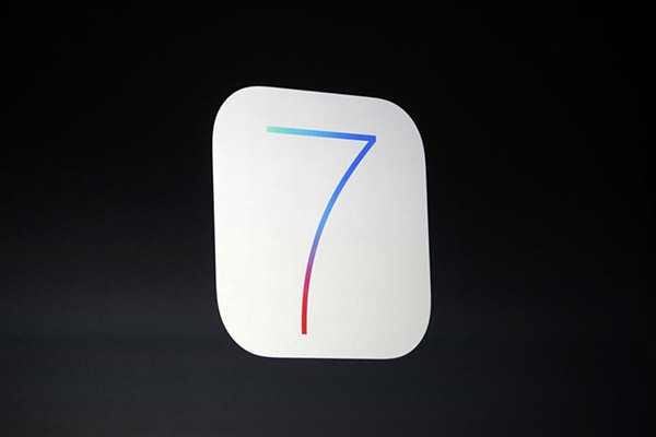 Apple iOS 7yi tanıttı