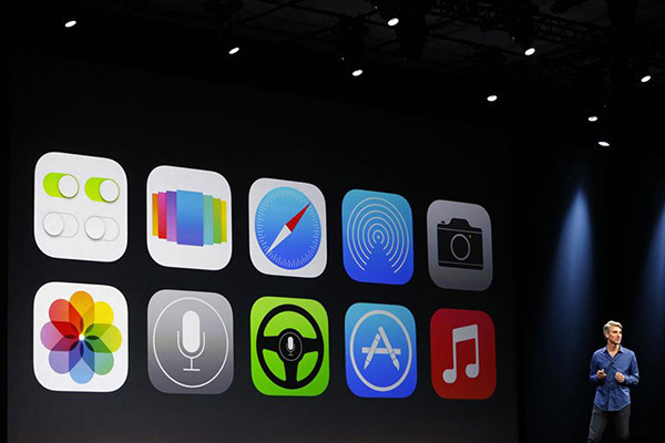 Apple iOS 7yi tanıttı