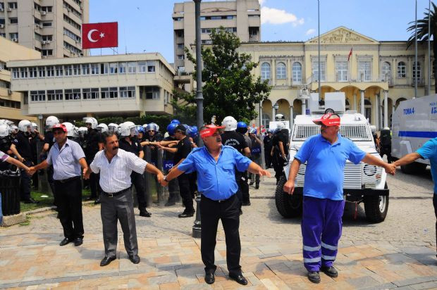 900 bin emekçi iş bıraktı!