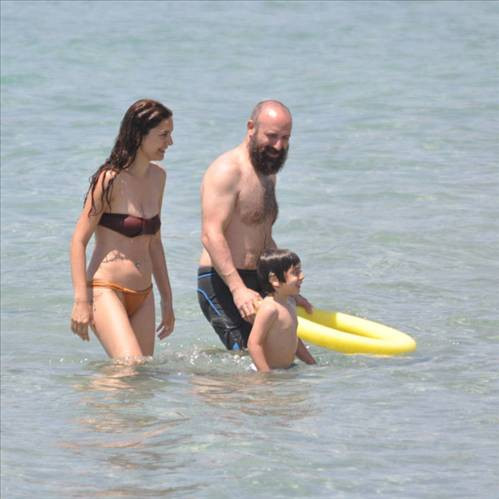 Bergüzar Korel-Halit Ergenç çifti tatilde