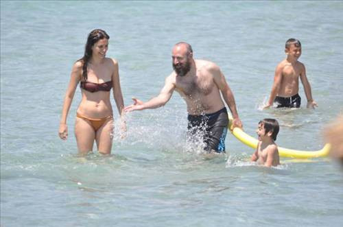 Bergüzar Korel-Halit Ergenç çifti tatilde