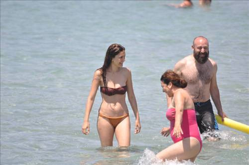 Bergüzar Korel-Halit Ergenç çifti tatilde