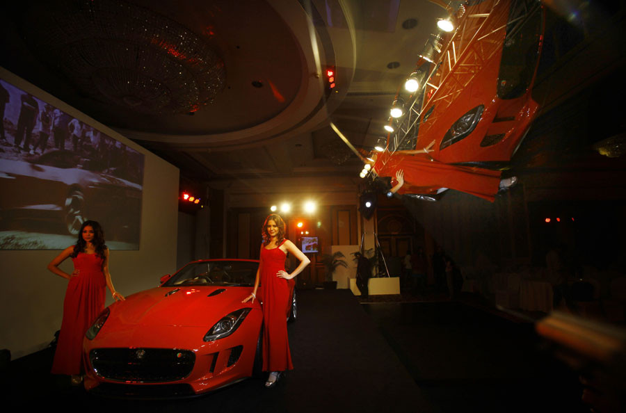 Jaguardan Ferrariye dişli rakip