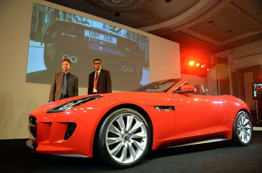 Jaguardan Ferrariye dişli rakip