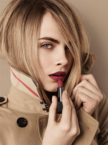 Cara Delevingne’den makyaj önerileri