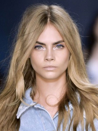 Cara Delevingne’den makyaj önerileri