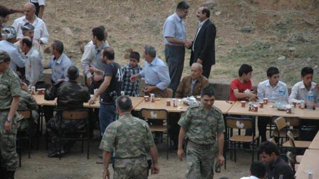 Irak sınırında bayram sevinci