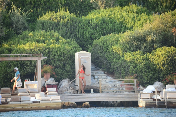 Emina Sandal şoku yaşadı