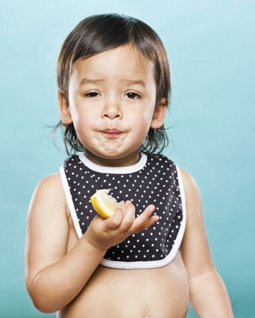 Bebeklerin limonla imtihanı !